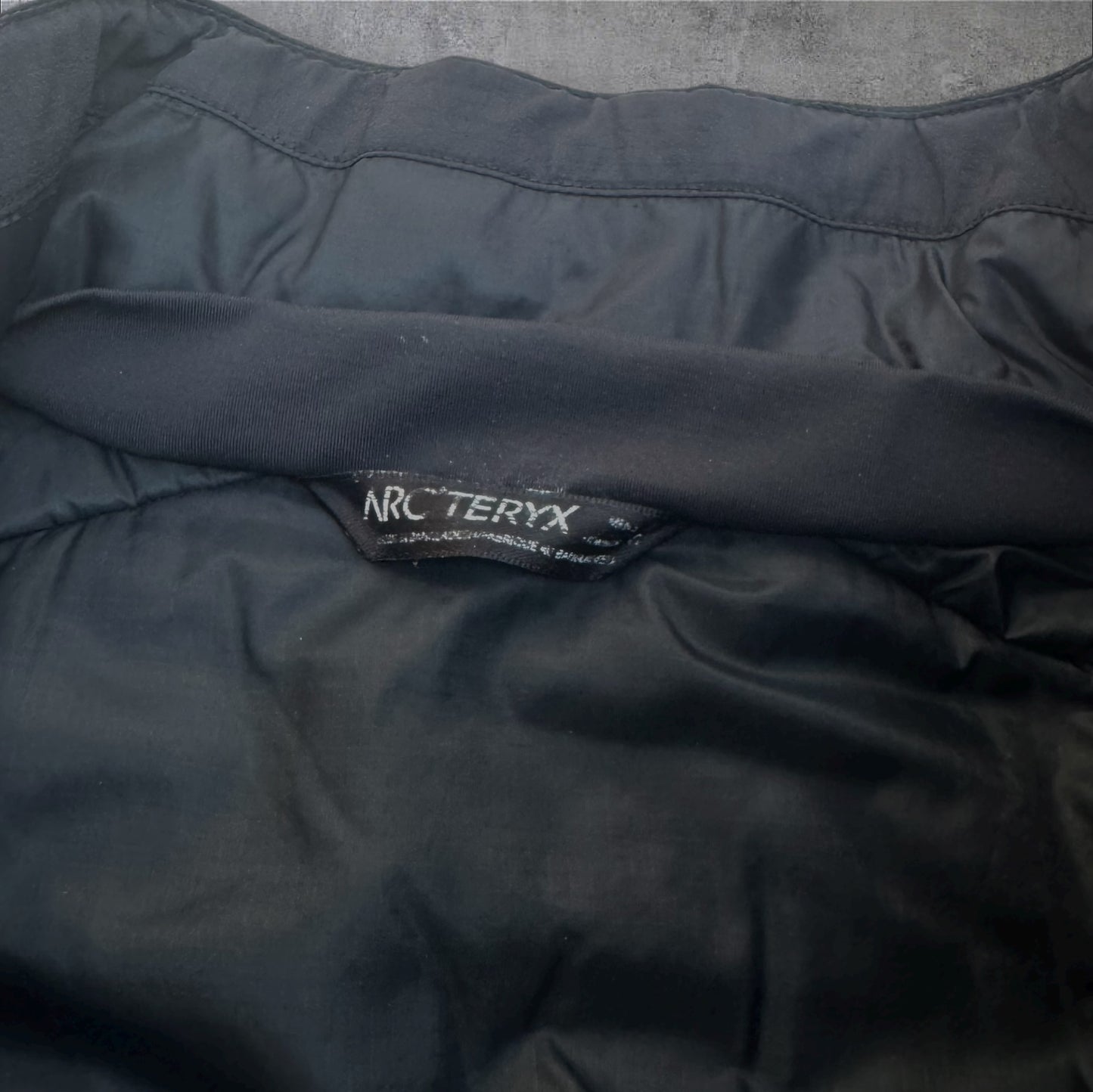 Arc’teryx Atom AR Hoody Black Size Large RRP £300+