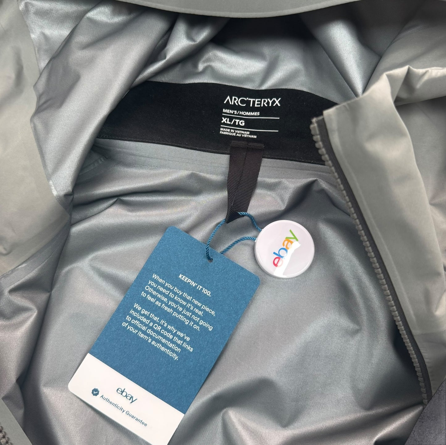 Arc’teryx Beta SL Goretex Jacket Void Colourway XL RRP £450+ BNWT