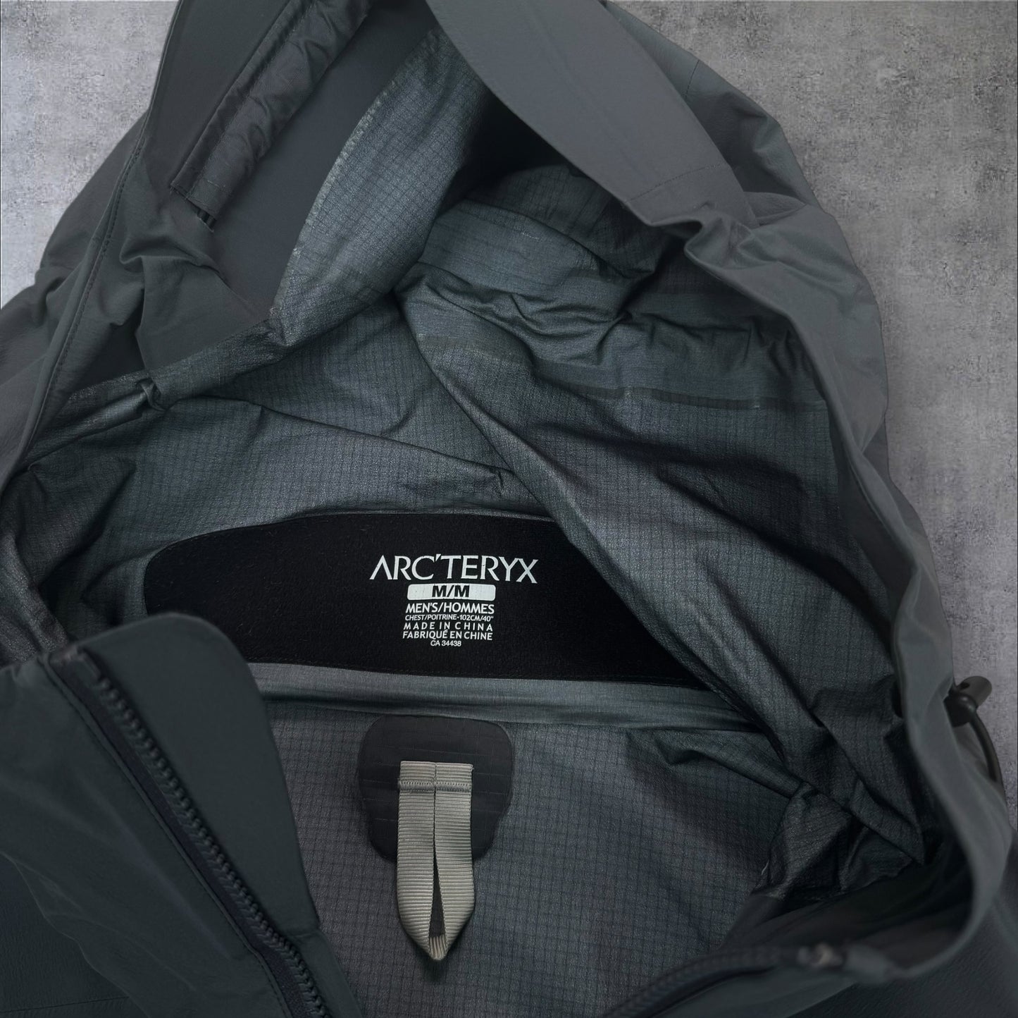 Arc’teryx Beta LT Jacket Men’s MEDIUM Grey GoreTex Pro RRP £500+