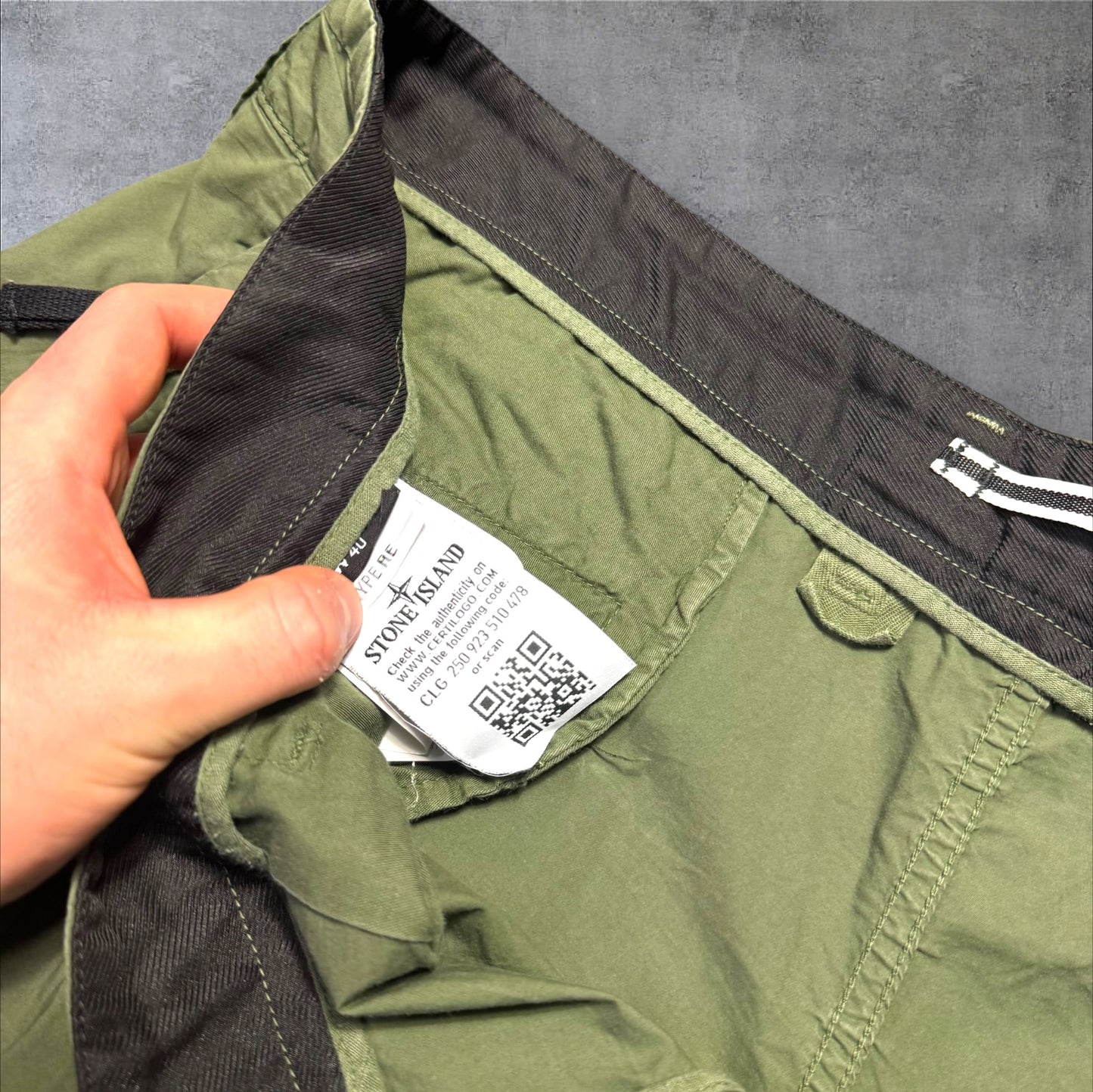 SI 40W Khaki Cargo Shorts RRP £225