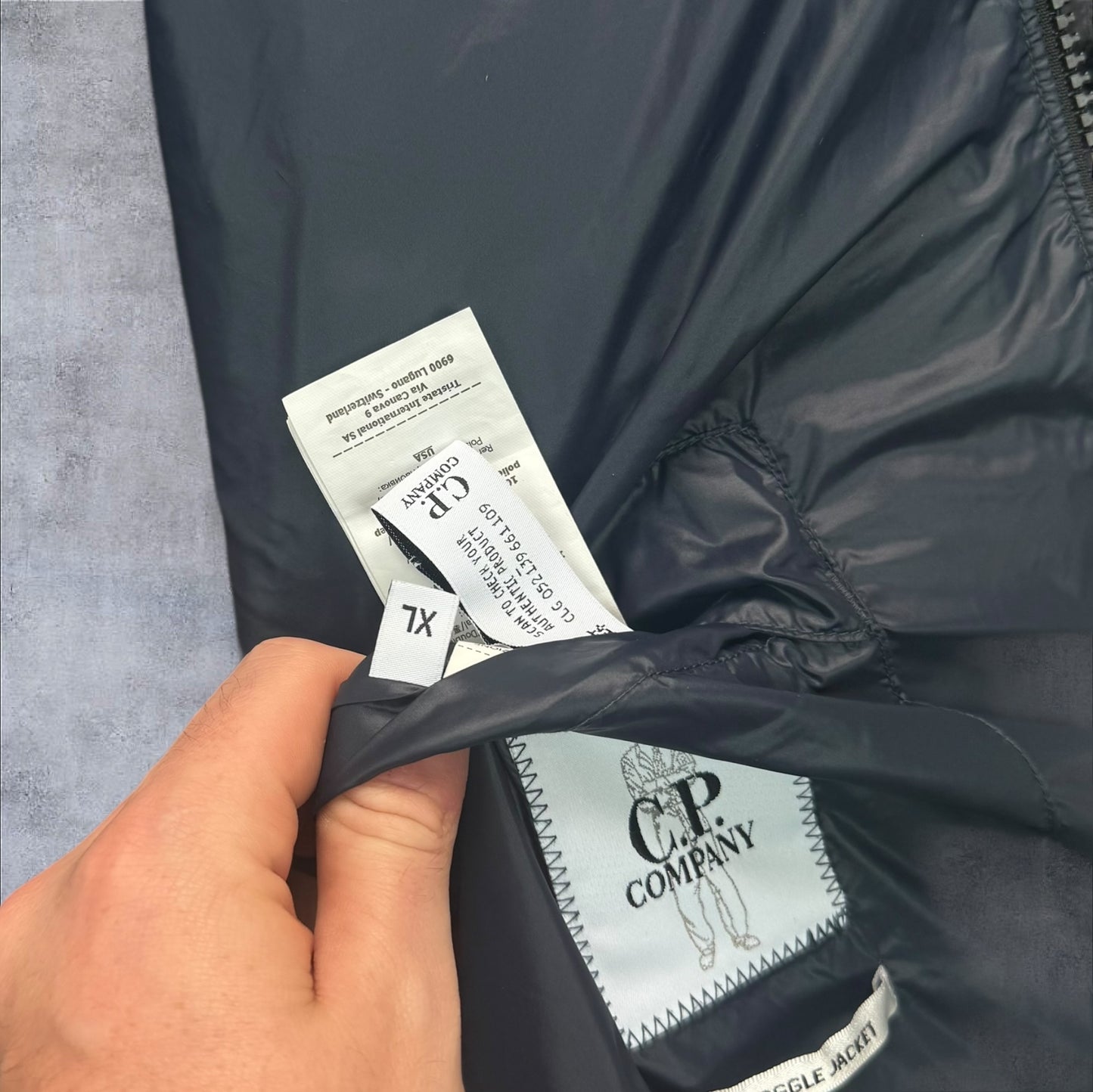 C.P. Company DD Down Goggle Hood Puffer Jacket Size Large RRP £750+