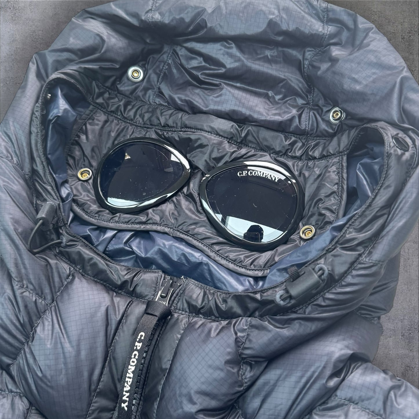 C.P. Company DD Down Goggle Hood Puffer Jacket Size Large RRP £750+