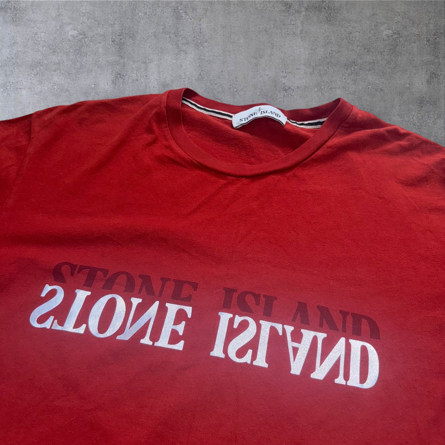 Stone Island T-Shirt Red Reflective Logo Size Large RRP £195+