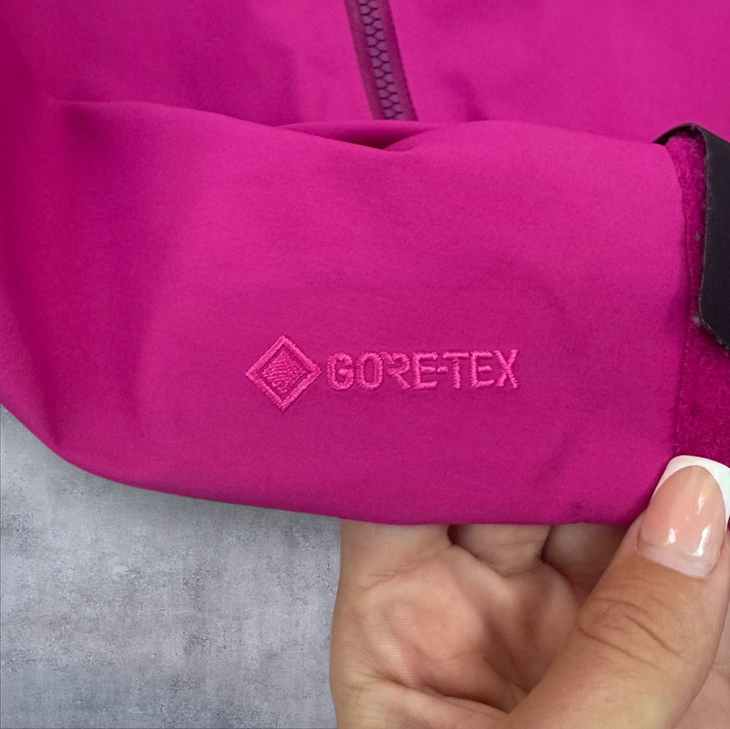 Arc’teryx Sentinal Goretex Ski Jacket Hot Pink Women’s Size Large RRP £600+
