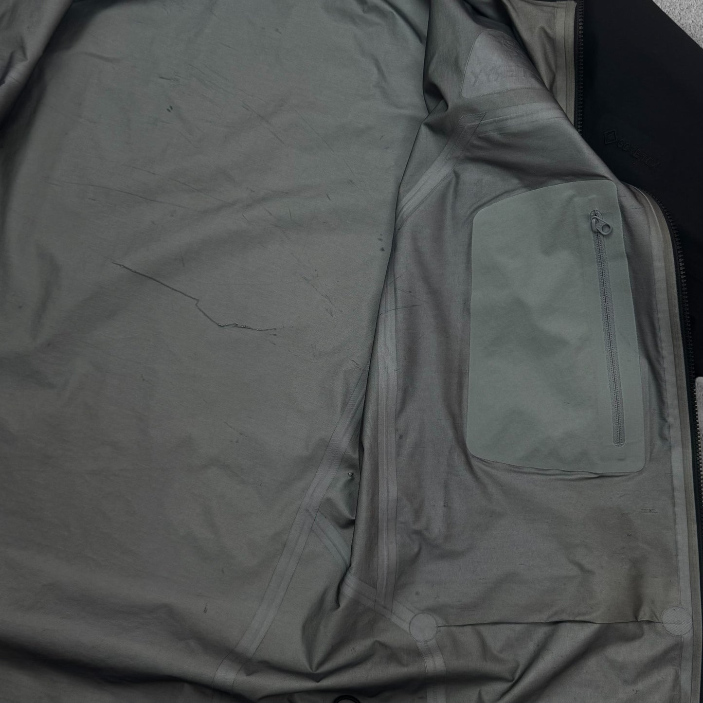 Arc'teryx Beta Gore-Tex Jacket Size Small RRP £550