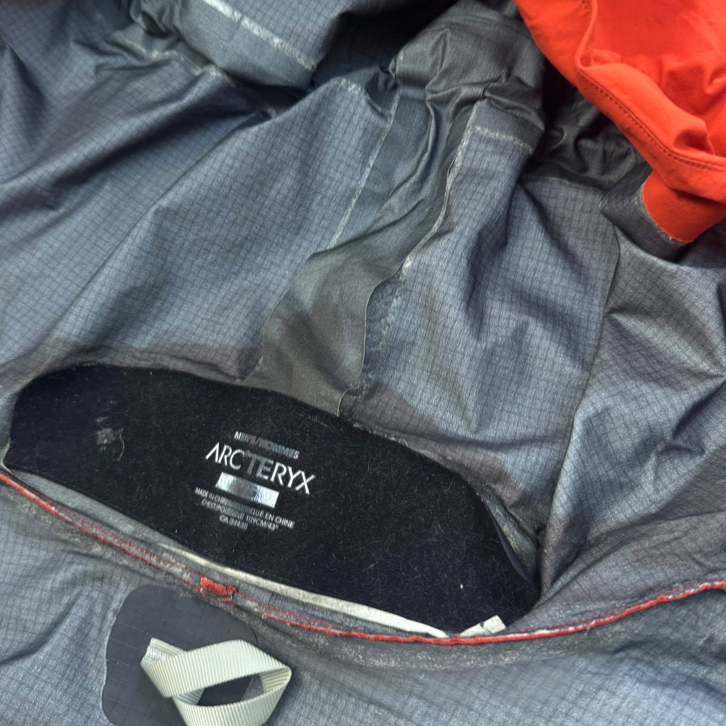 Arc’teryx Rush Jacket Men’s Medium Red Goretex RRP £600+