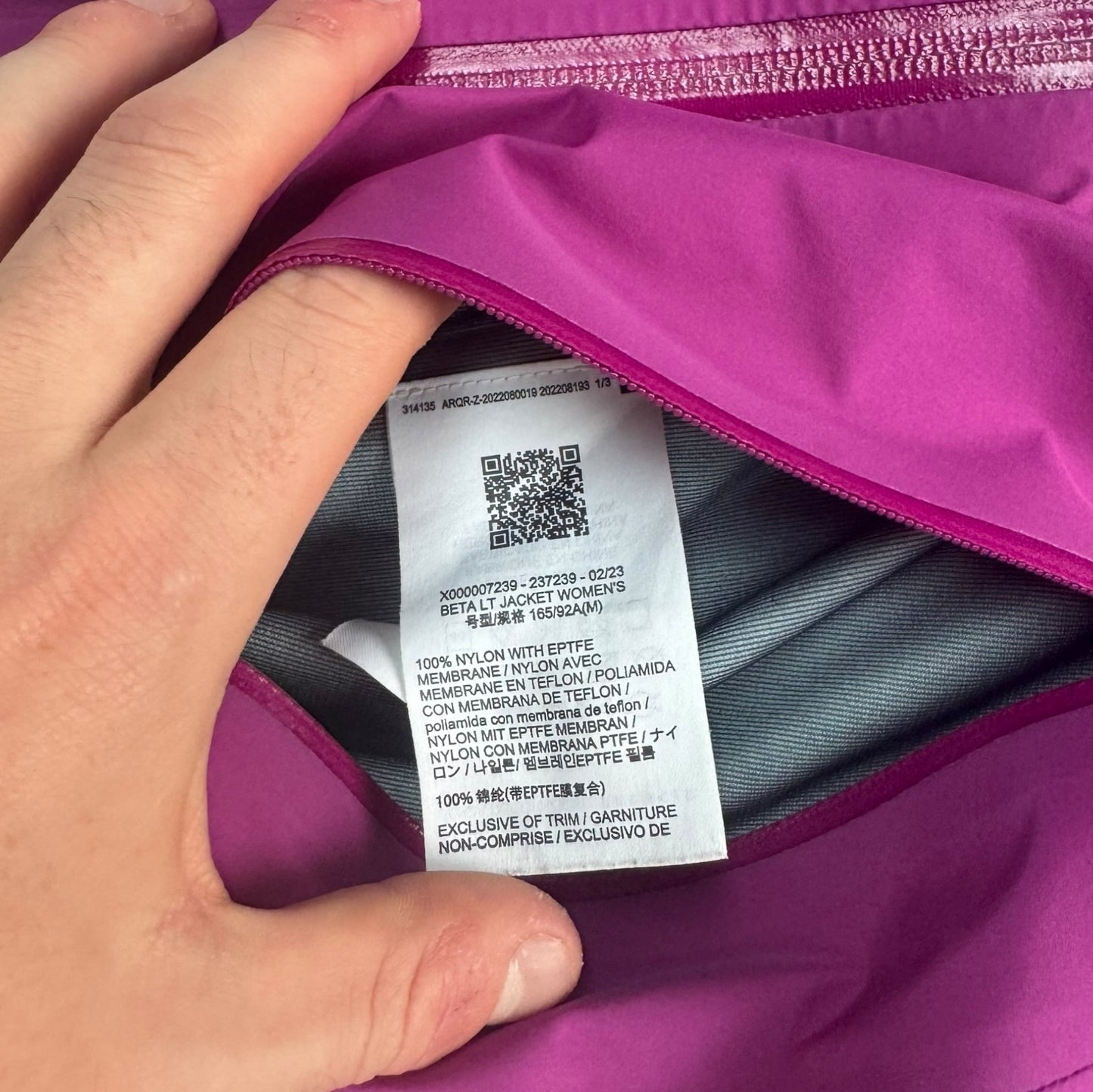 Arc’teryx Beta LT Goretex Jacket Magenta Pink Size Large RRP £425+