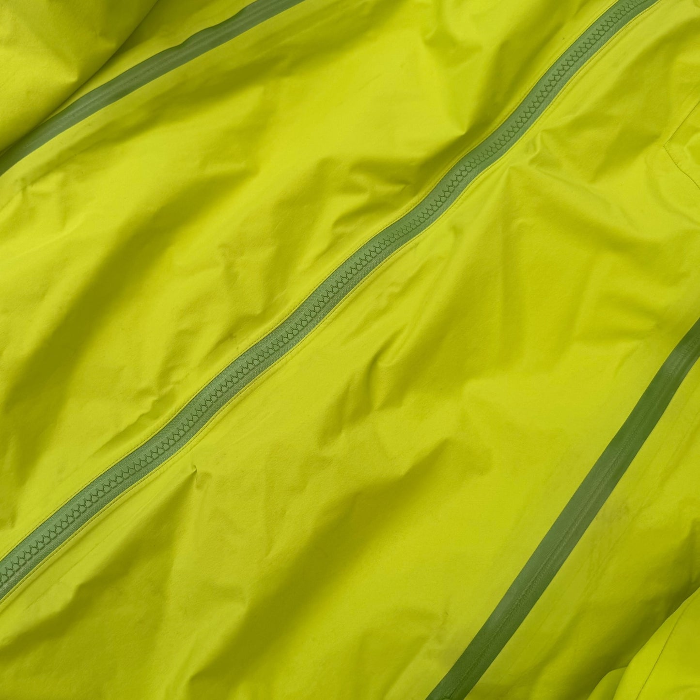 Arc’teryx Insulated GORE-TEX Jacket Yellow Size Large RRP £600+