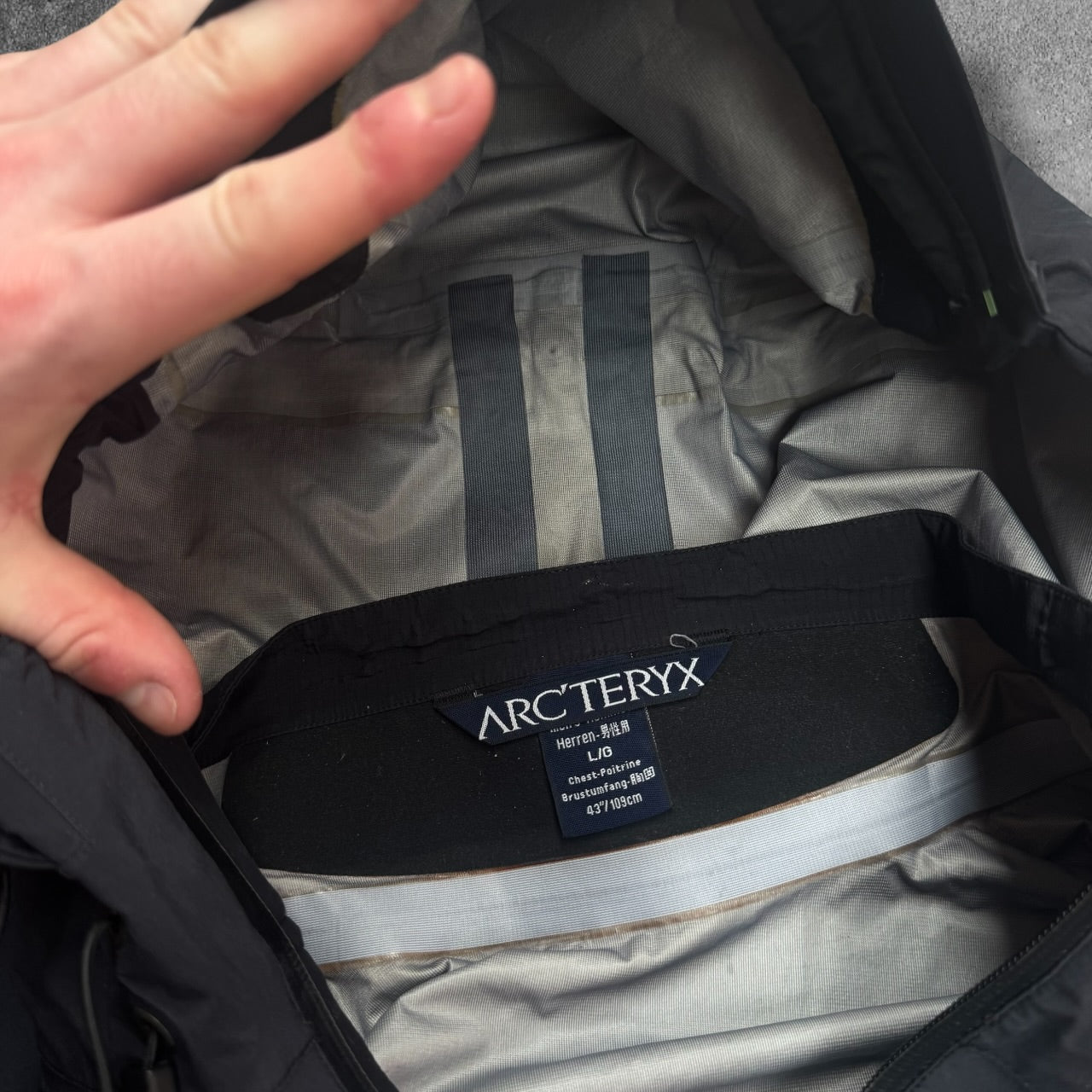 Arc'teryx Theta SV Gore-Tex Jacket Large RRP £700