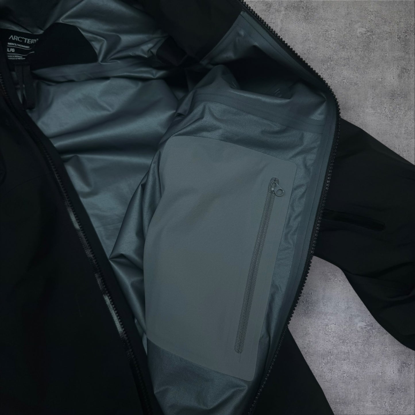 Arcteryx Beta SL Jacket Men’s Large 2024 Model Black RRP £450