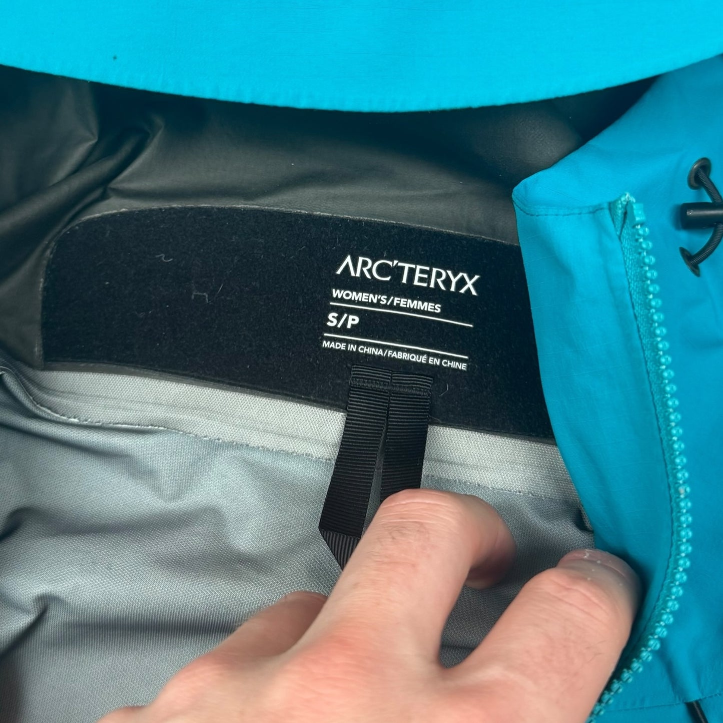 Arc’teryx Beta SL Jacket Women’s Small – Blue RRP £320+