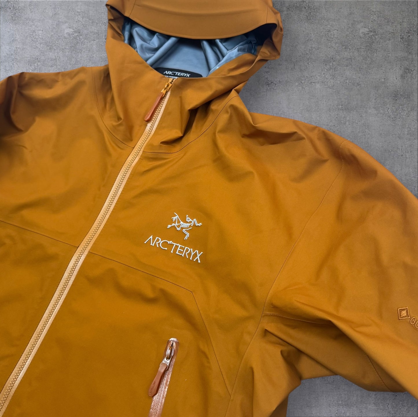 Arc’teryx Beta Jacket Gold Size Small RRP £400+