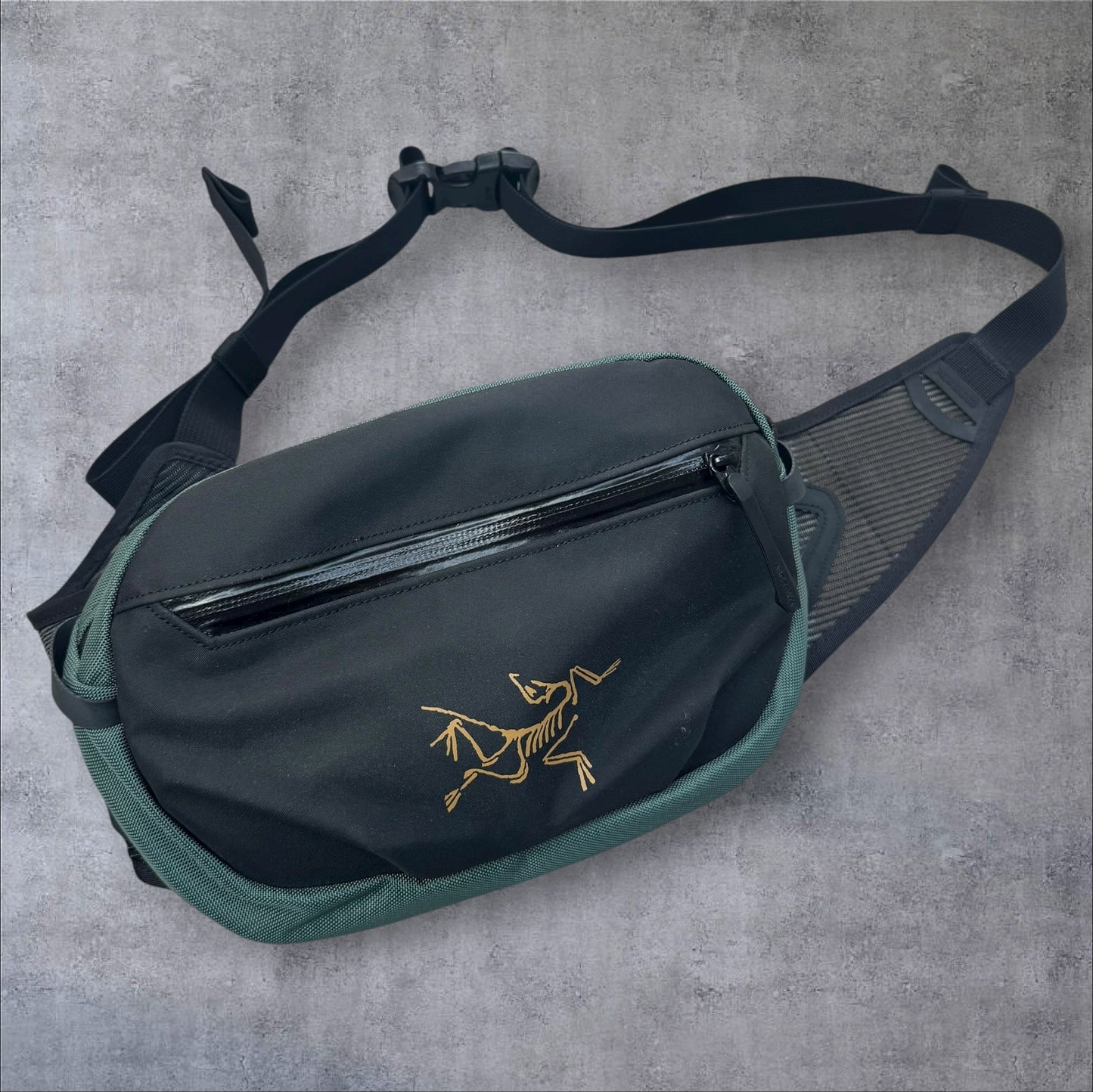 Arc’teryx Arro Waist Bag Dark Magic Colourway RRP £120+