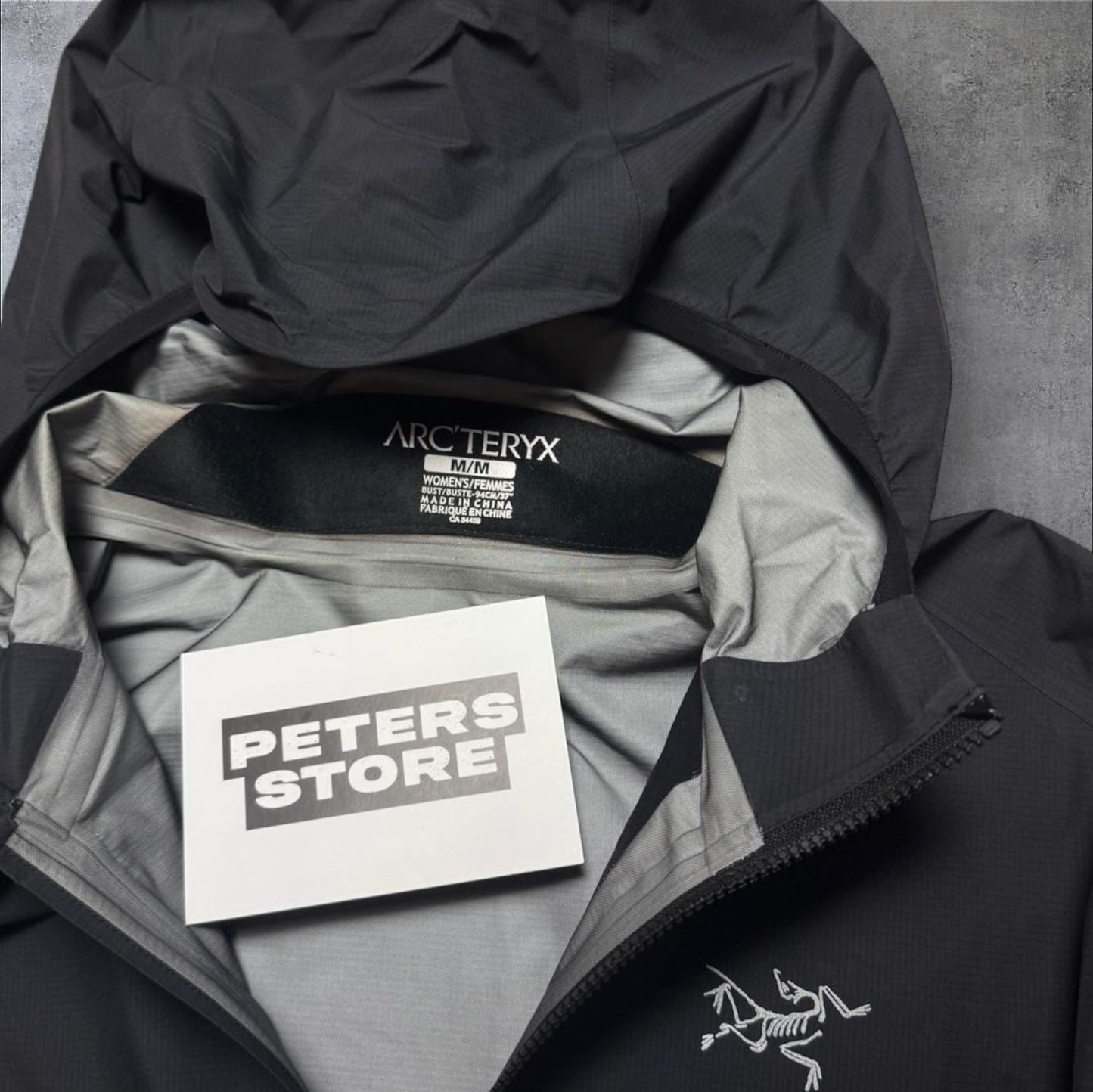 Arc’teryx Lightweight Goretex Jacket Grey Women’s Size Medium RRP £450+