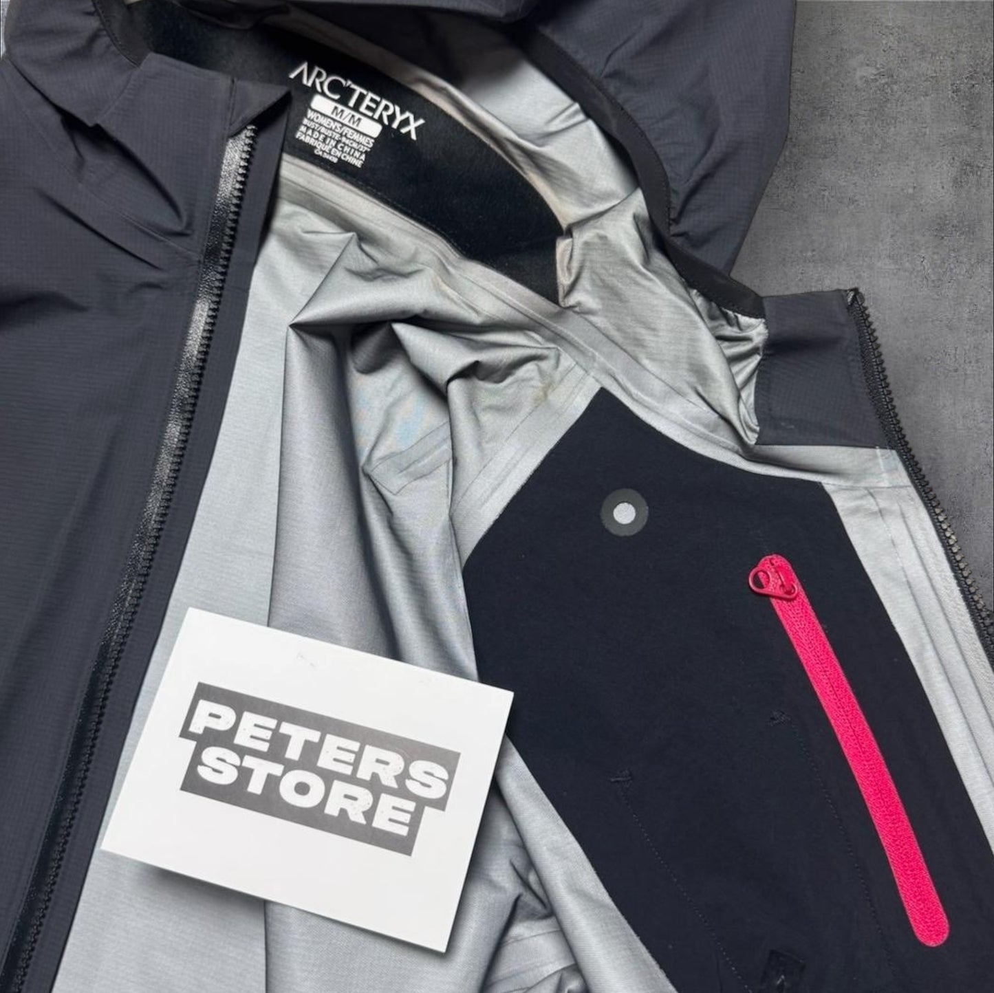 Arc’teryx Lightweight Goretex Jacket Grey Women’s Size Medium RRP £450+