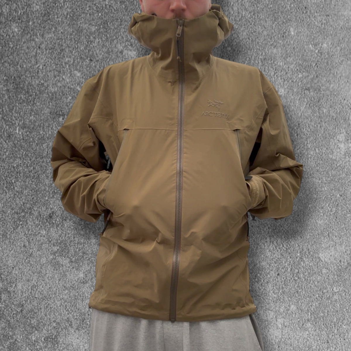Arc'teryx LEAF Alpha LT Gen 2 Jacket Crocodile Medium Gore-Tex Pro
