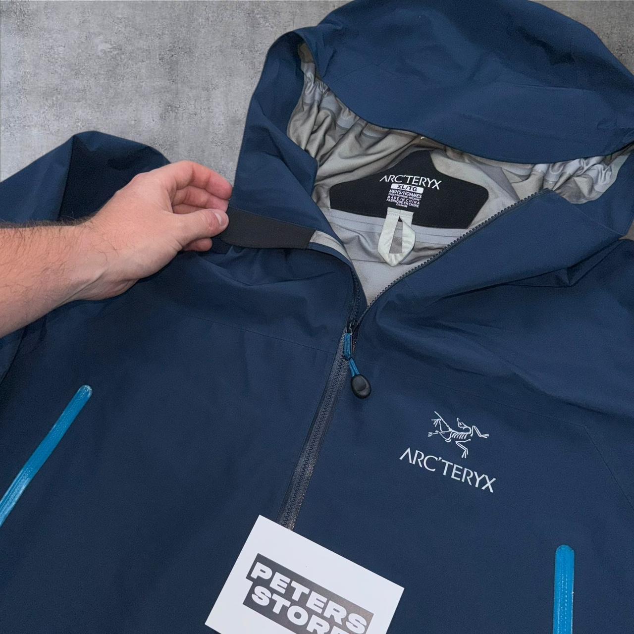 Arc’teryx Zeta LT Jacket Men’s XL Navy Gore-Tex Waterproof Shell RRP £400