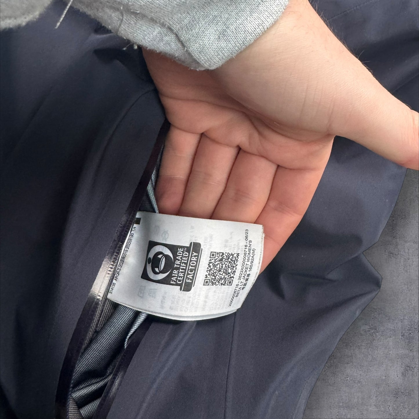 Arcteryx Beta LT Women’s Medium Goretex 2023 Jacket RRP £450