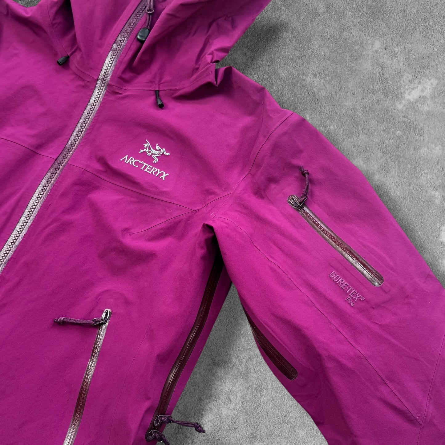 Arc'teryx Beta SV Gore-Tex Pro Jacket Women's Medium RRP £700