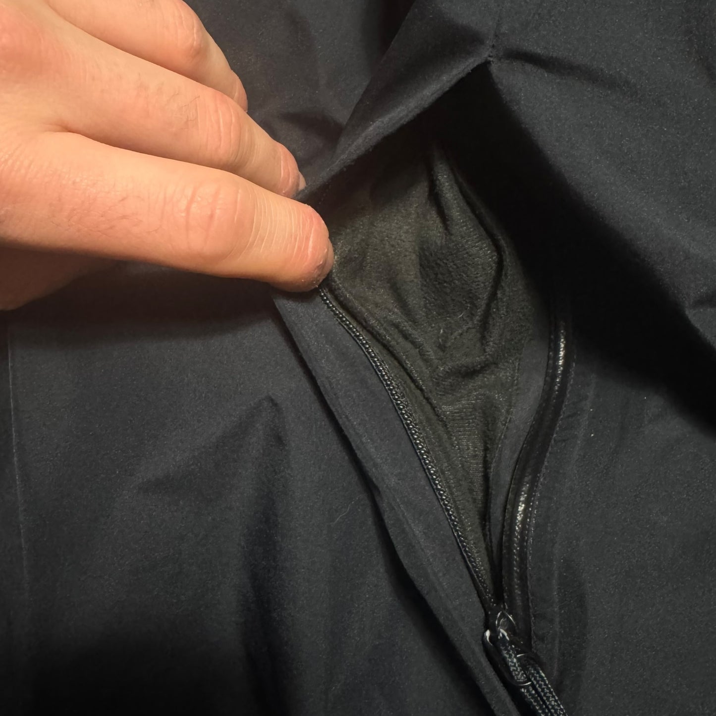 Arc’teryx Fission Insulated Goretex Jacket Mens Medium Black RRP £750