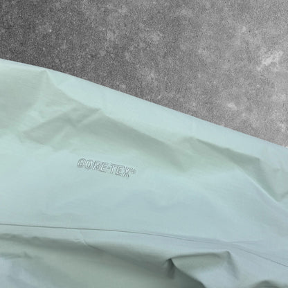 Arc'teryx Beta Gore-Tex Jacket Women's Medium White RRP £400