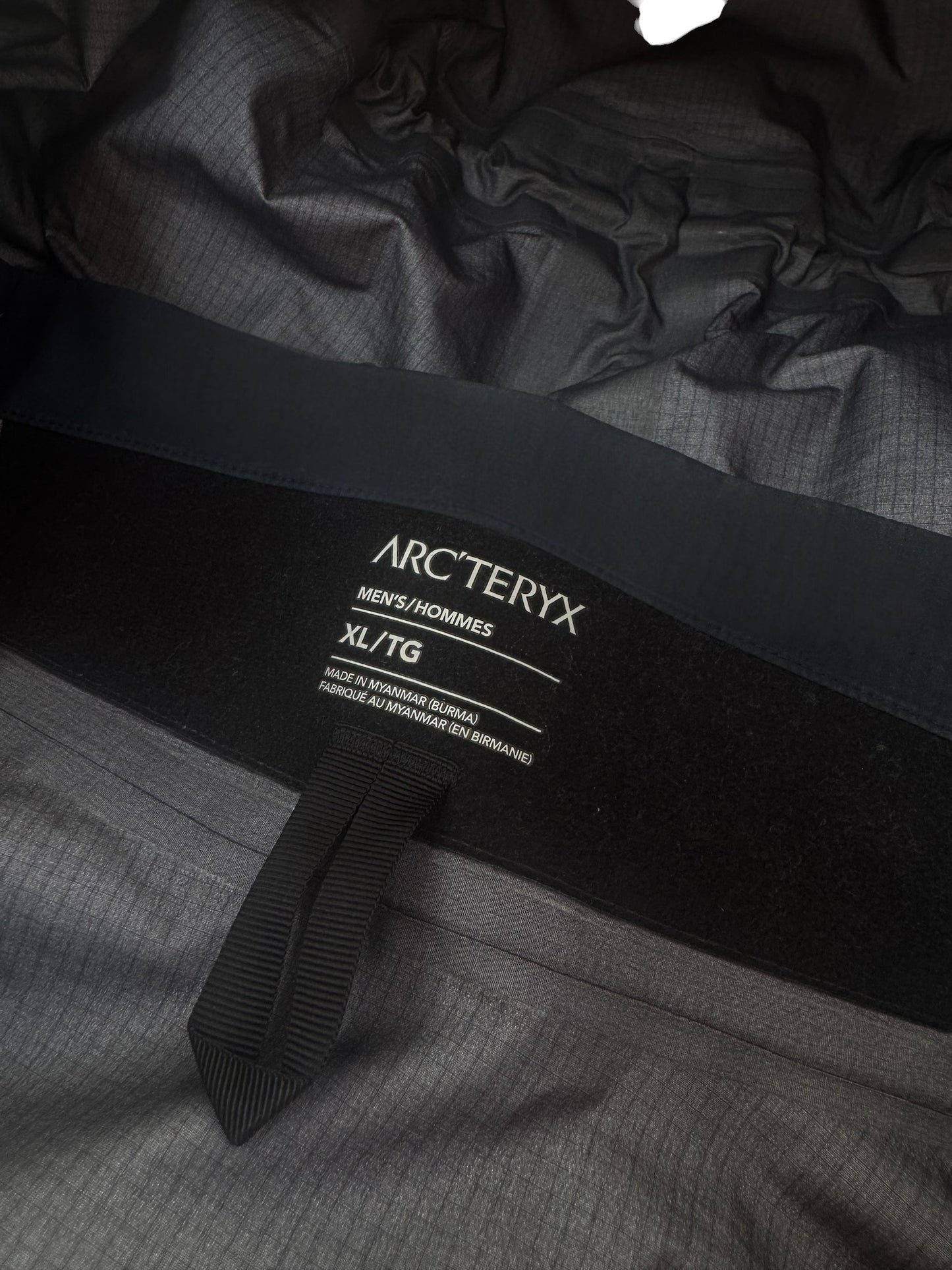 Arc'teryx Beta AR Gore-Tex Pro Jacket Men's XL Navy RRP £650