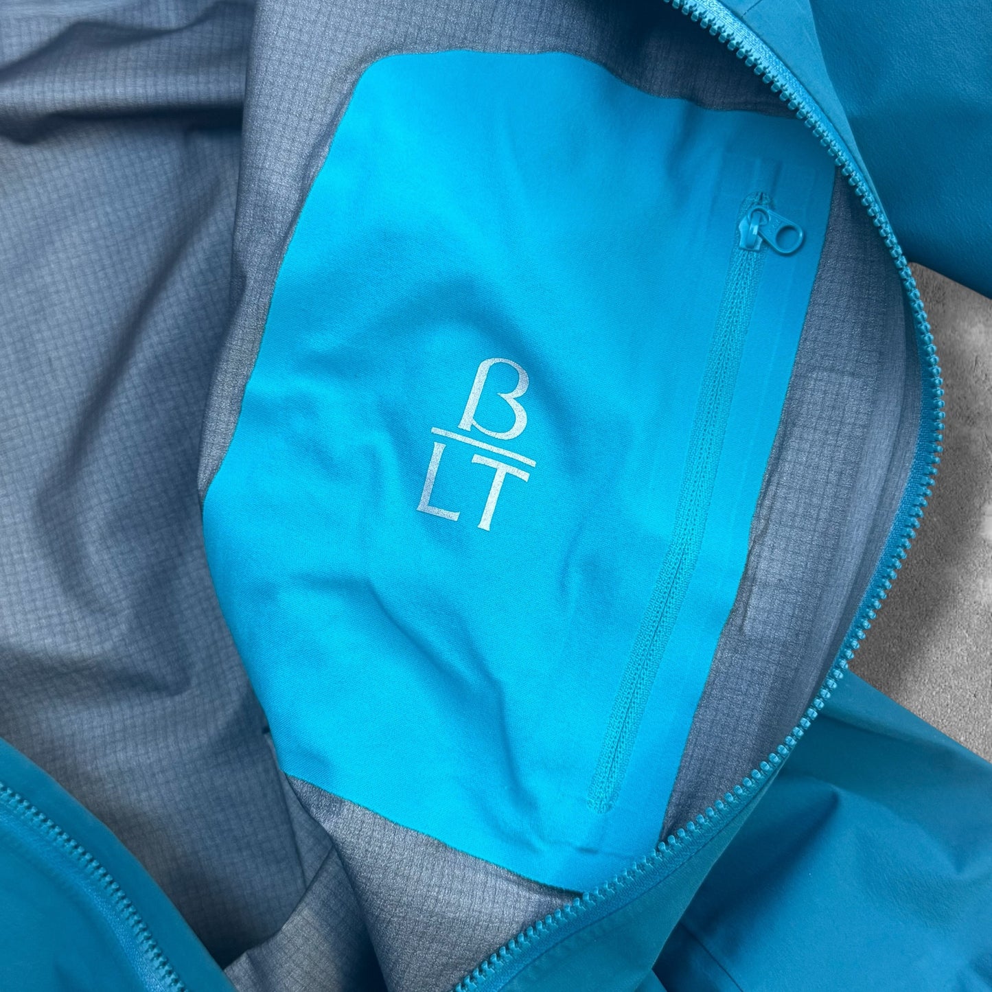 Arc'teryx Beta LT Gore-Tex Pro Men's Small Blue RRP £550