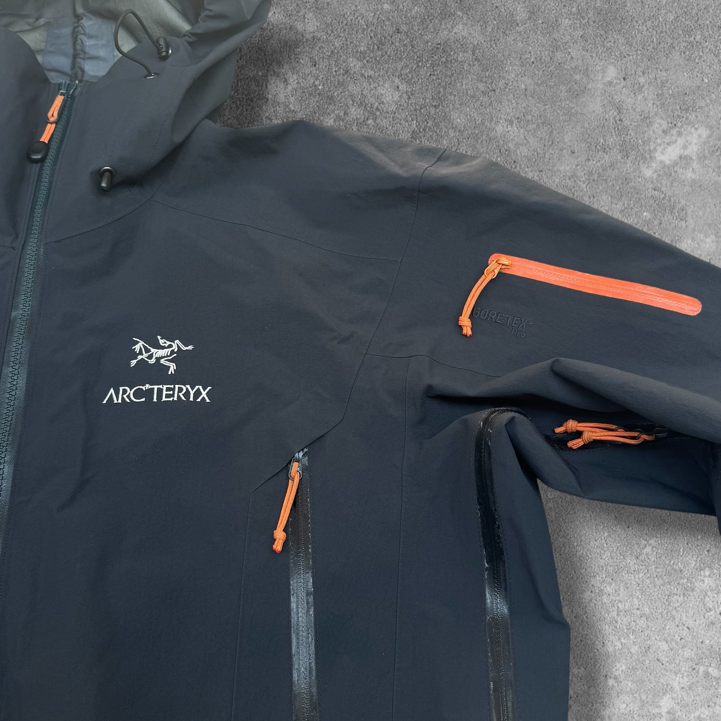 Arc'teryx Theta SV Gore-Tex Jacket Size Large RRP £700