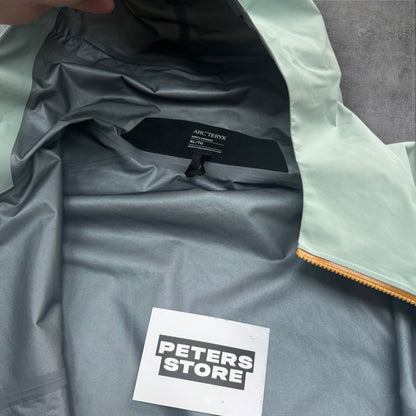 Arcteryx Beta Goretex Jacket Trail Magic Colourway Size XL RRP £400