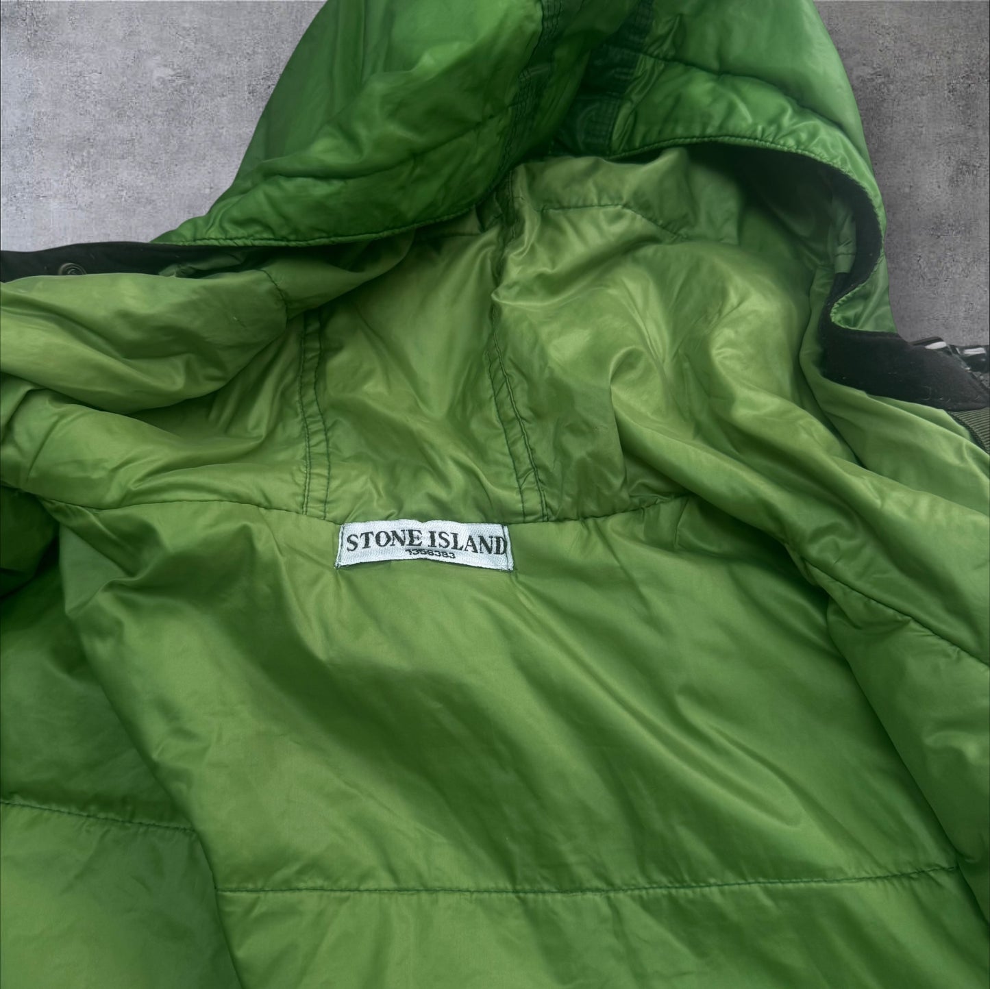 Stone Island Mesh Badge Puffer Jacket Large RRP £525