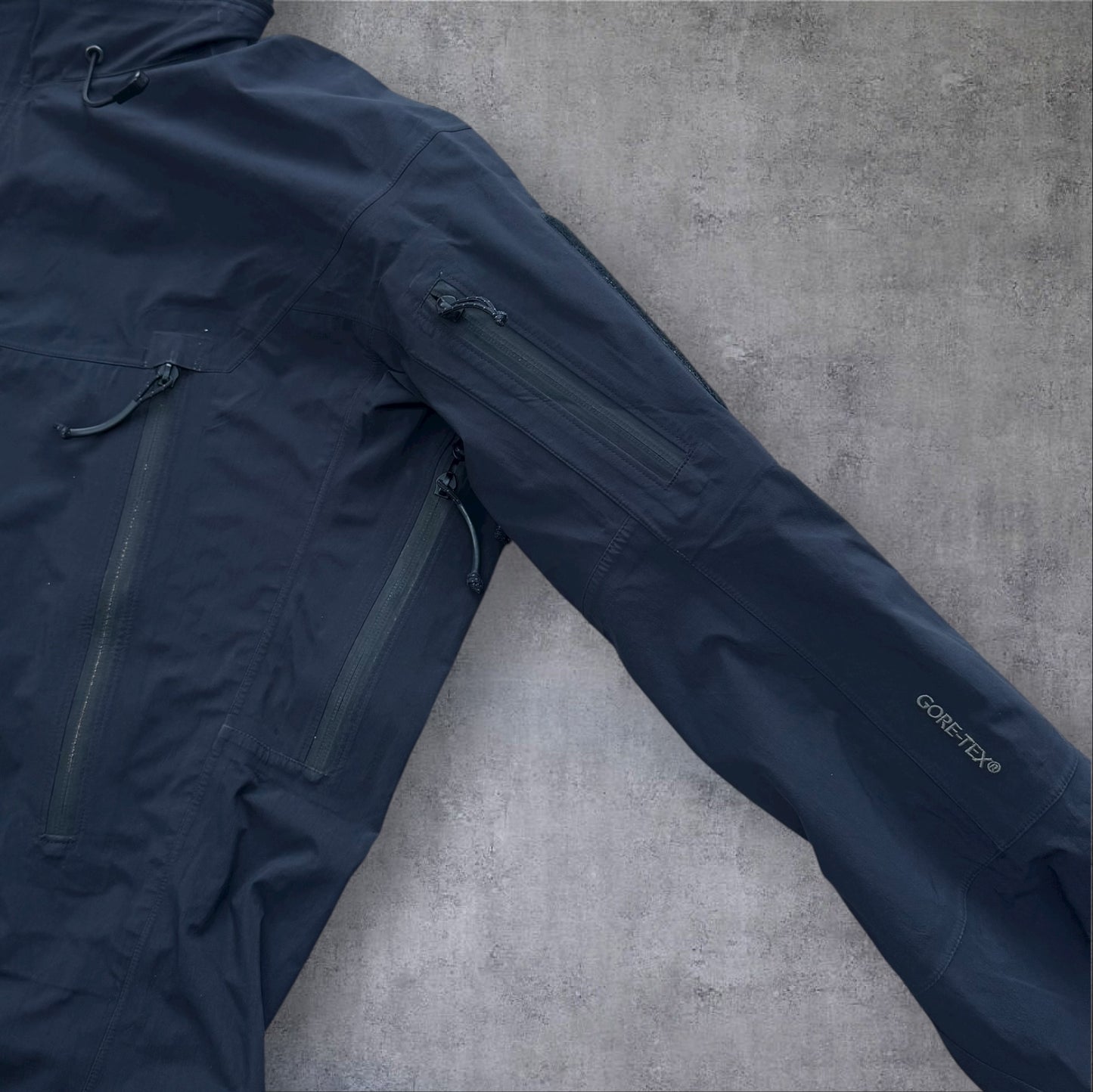 Arc’teryx LEAF Alpha Goretex Jacket Large RRP £800+