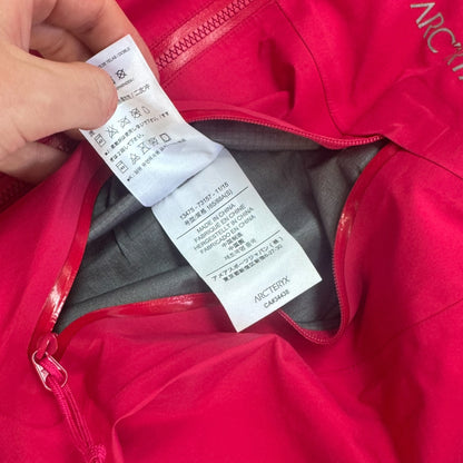 Arc'teryx Beta LT Gore-Tex Pro Jacket Women's Small Pink RRP £550