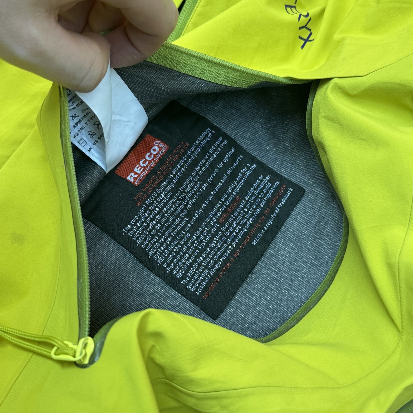Arc'teryx Goretex Jacket Medium Yellow RRP £350