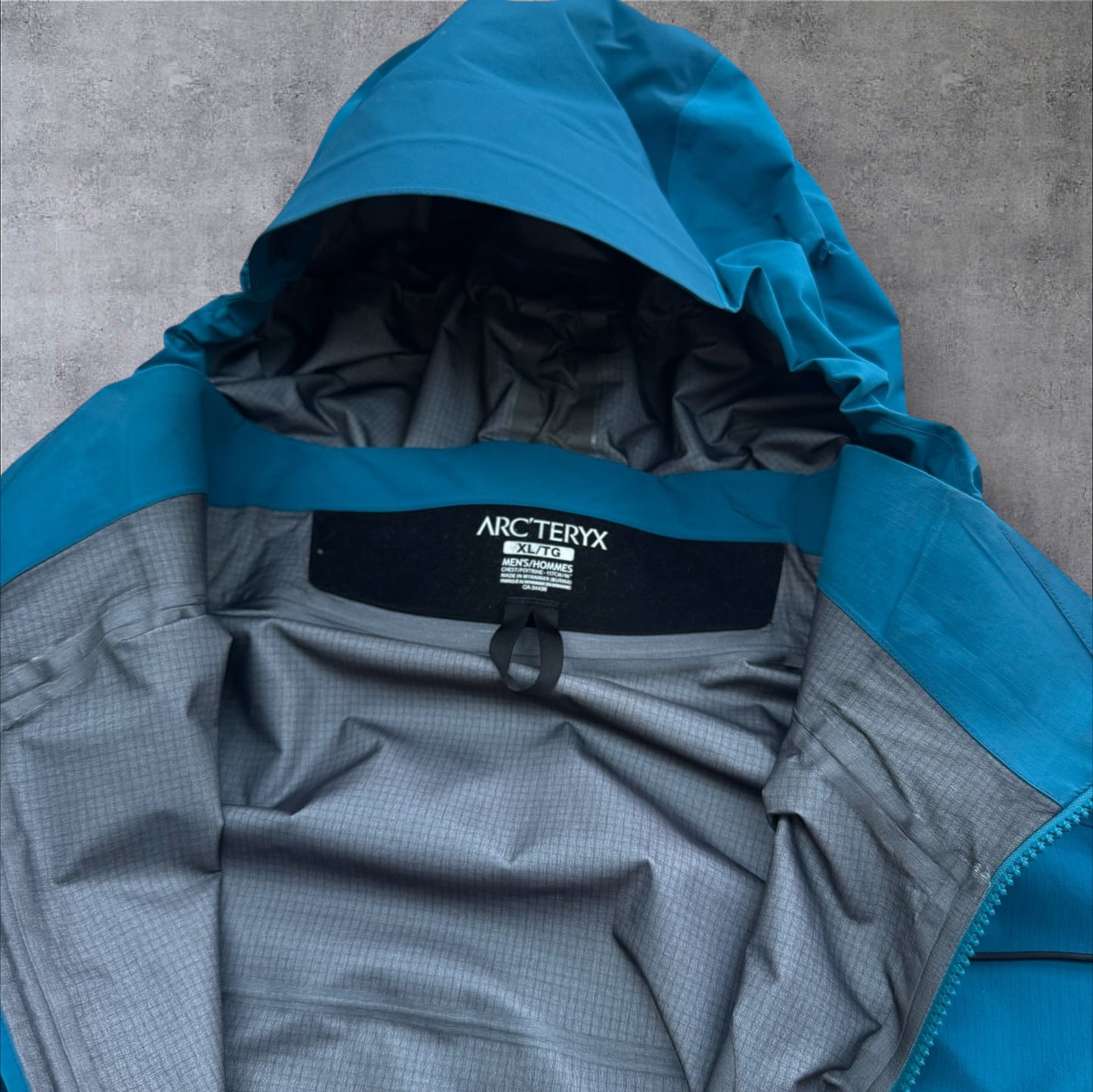 Arcteryx Beta AR XL Blue Goretex Pro RRP £650