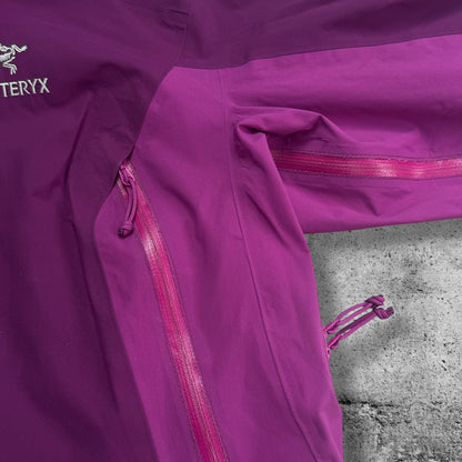Arc'teryx Beta AR Gore-Tex Pro Jacket Women's XL Pink RRP £650