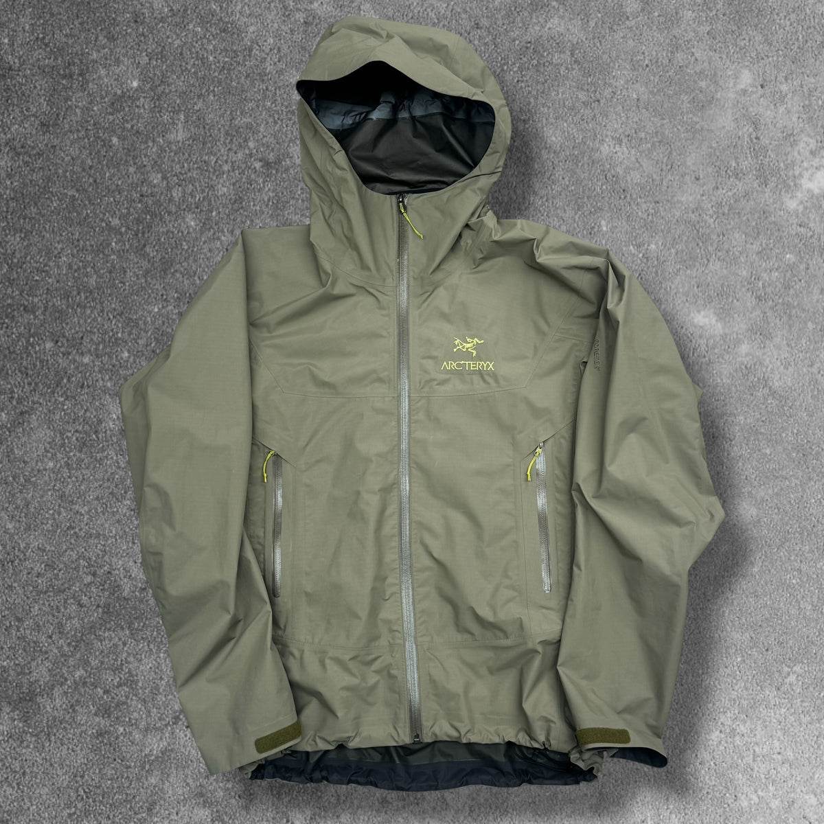 Arc'teryx Beta SL Medium Khaki Yellow Logo RRP £400