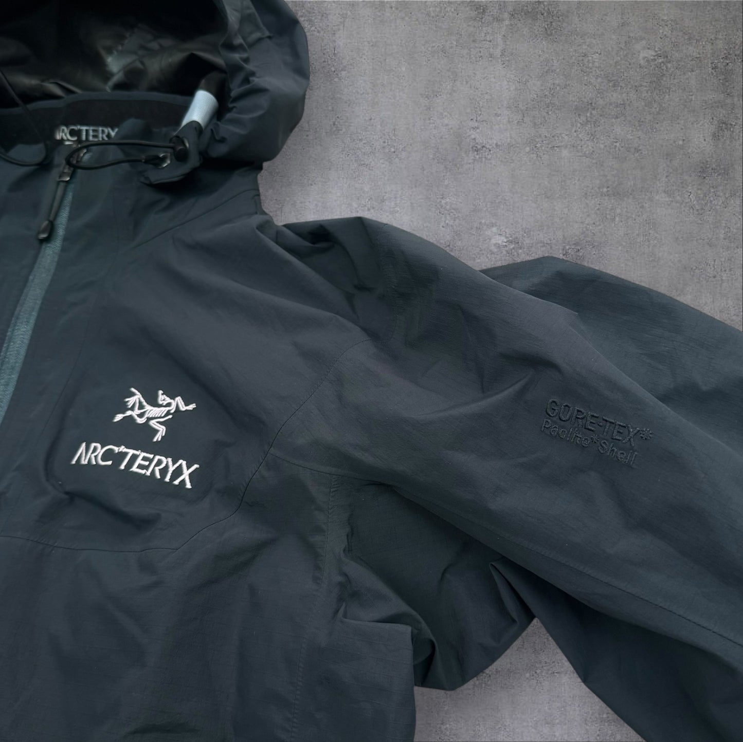 Arc’teryx Womens Goretex Jacket Medium RRP £350