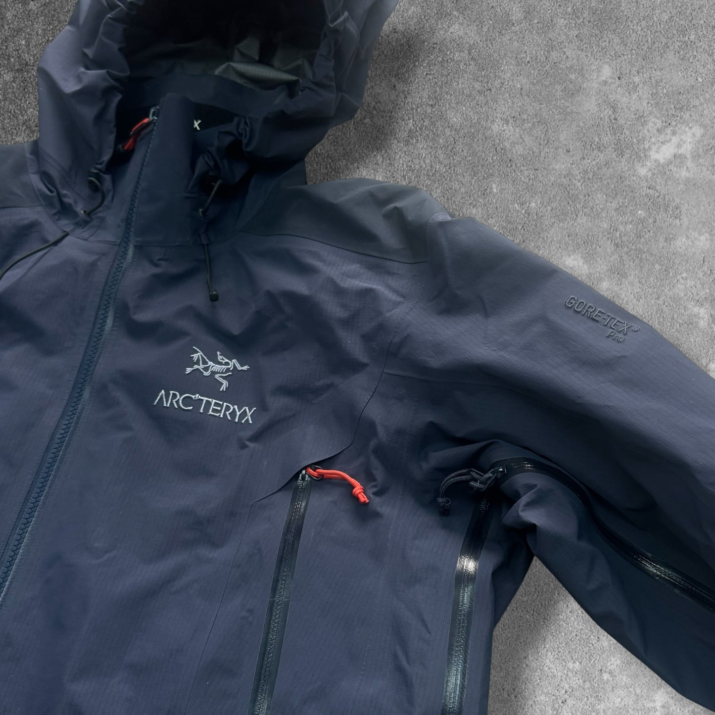 Arc'teryx Beta AR Gore-Tex Pro Men's Large Navy RRP £650