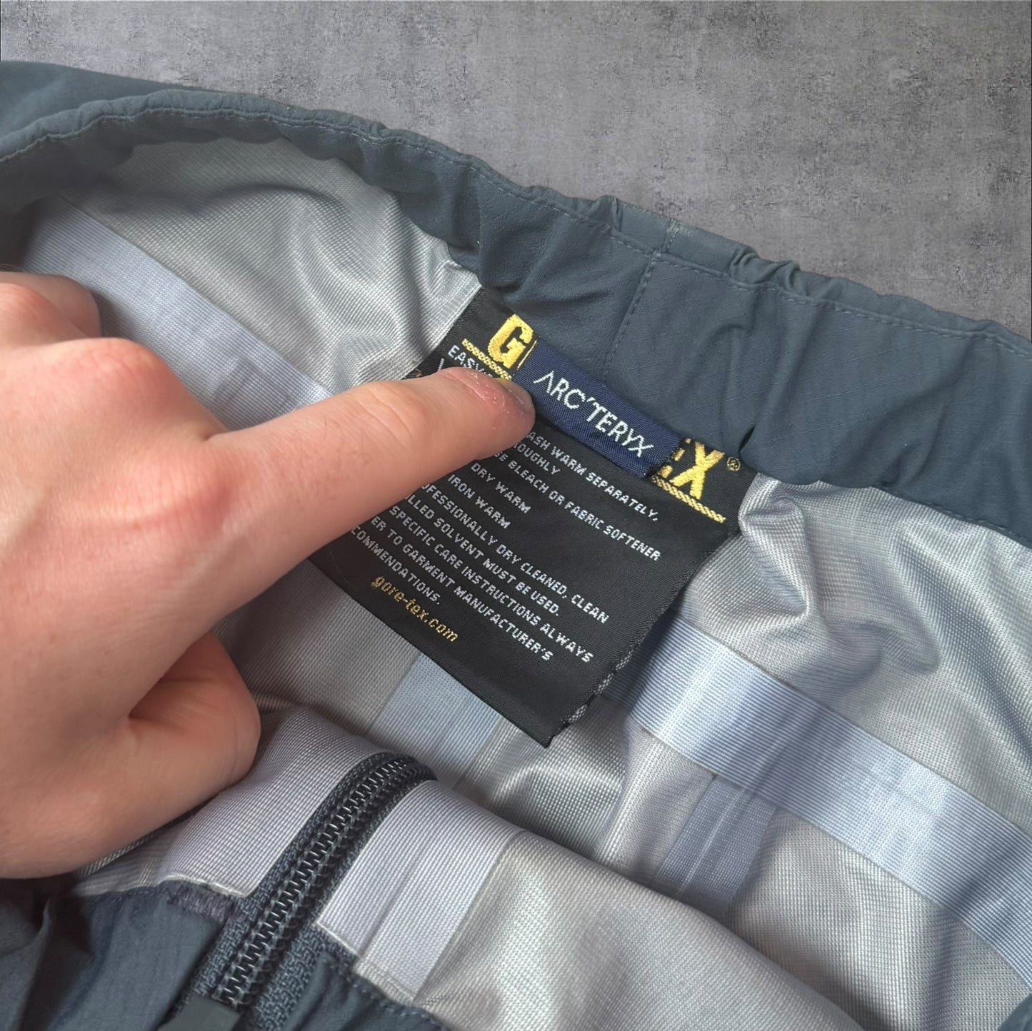 Vintage Arc’teryx Gore-Tex Trousers Women’s Small RRP £400+