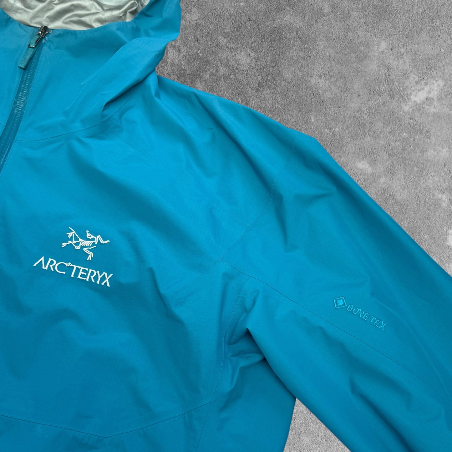 Arc'teryx Zeta Gore-Tex Waterproof Jacket Men's Large Rare Baby Blue 2021 RRP £400