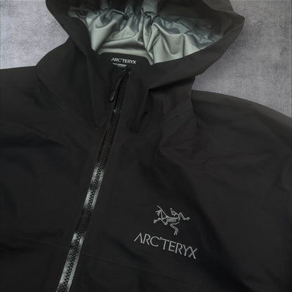Arc black beta 2023 Goretex jacket men’s medium - sold