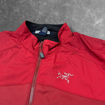 Vintage Arc red gamma mx softshell red. Xl, mark on sleeve photo 4 , hem has been repaired