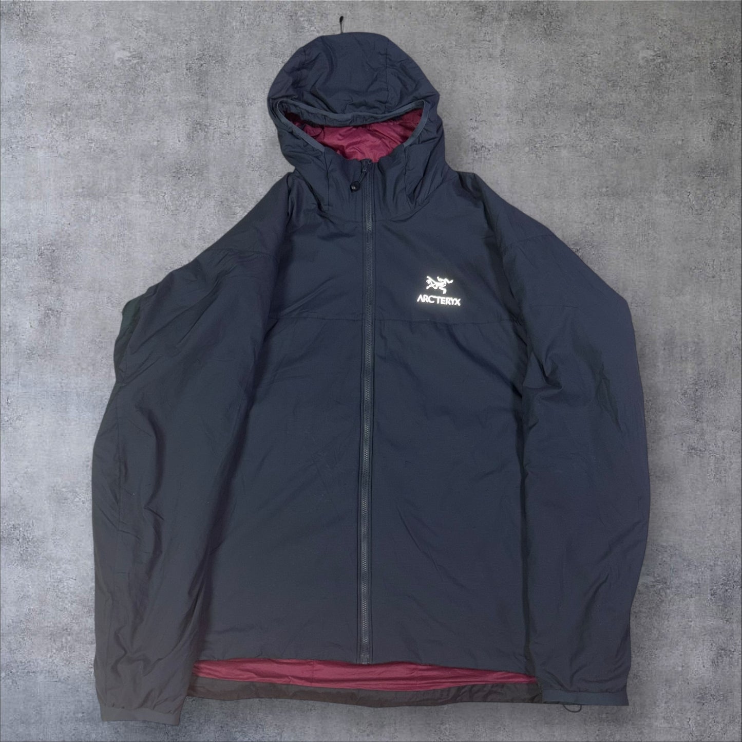 Arcteryx Atom LT Jacket Navy Red Lining Size Medium RRP £285