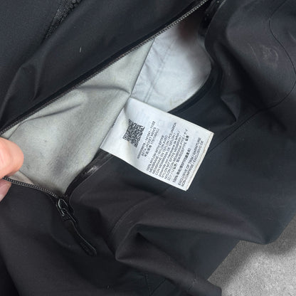 Arc'teryx Beta Gore-Tex Jacket Large RRP £400