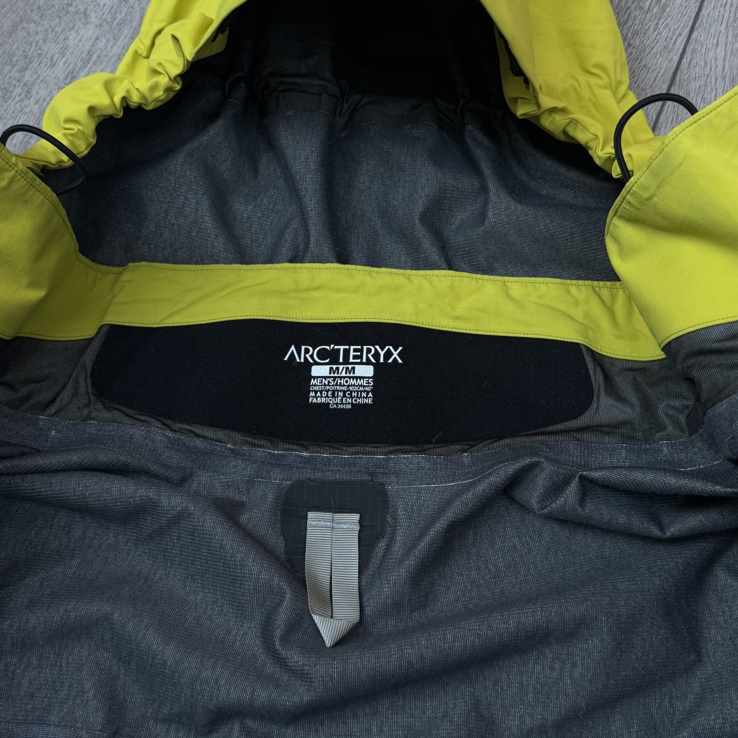 Arc'teryx Goretex Jacket Medium Yellow RRP £350
