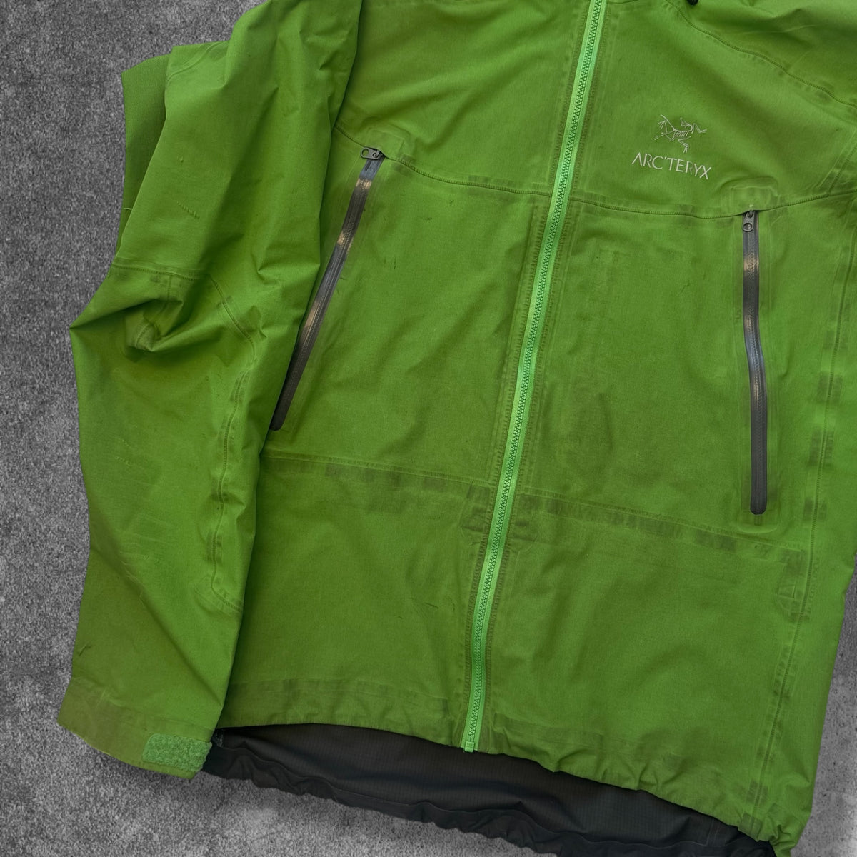 Arc'teryx Beta LT Jacket Gore-Tex Pro Green Men's Large RRP £550