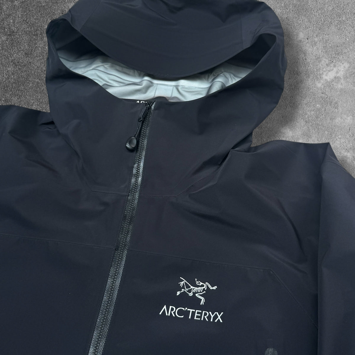 Arc'teryx Zeta LT Gore-Tex Large Dark Charcoal Grey RRP £400
