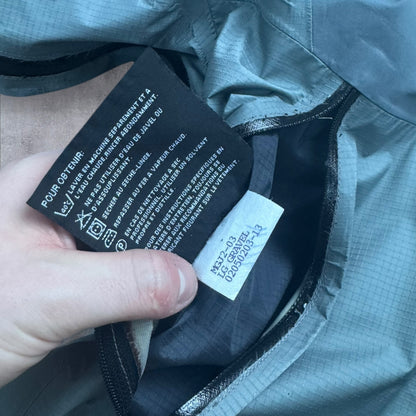 Vintage Arc’teryx Goretex Jacket Large RRP £550