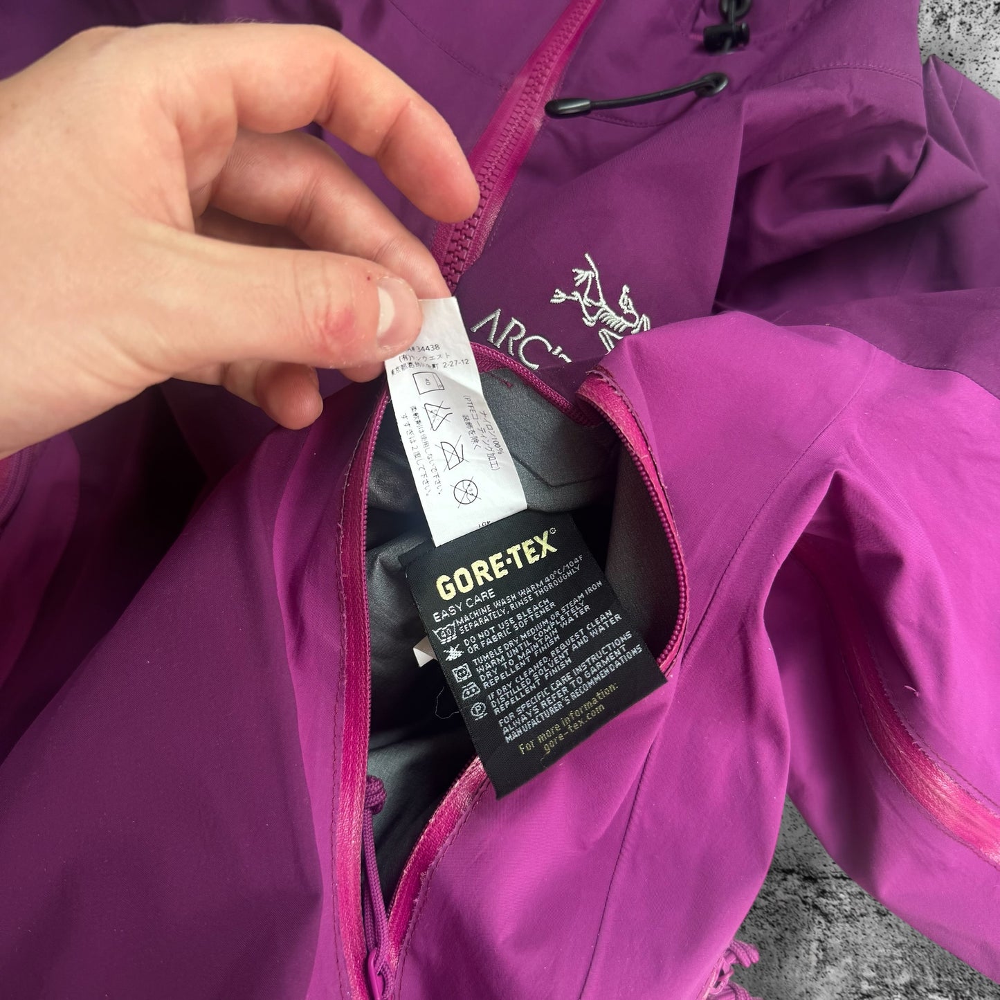 Arc'teryx Beta AR Gore-Tex Pro Jacket Women's XL Pink RRP £650