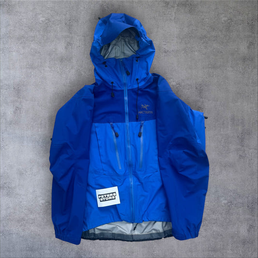 Arc’teryx Vintage Alpha SV Goretex Jacket Size Large RRP £750